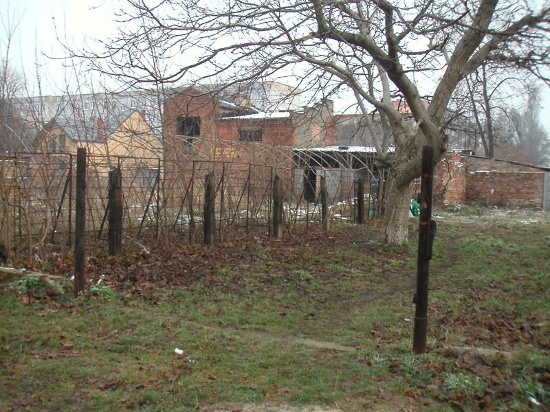 22 ceglane budynki bez celu.jpg