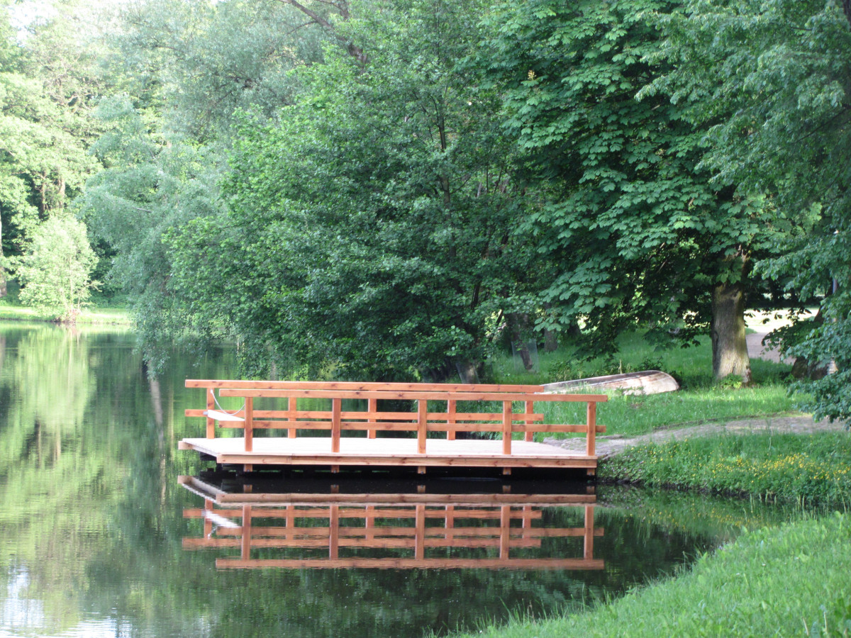 Pałac w Radziejowicach Pomost.JPG