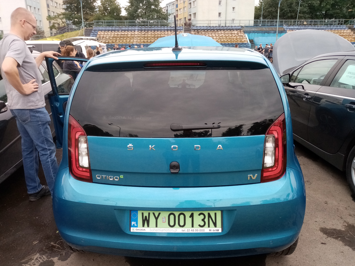 Samochód elektryczny Skoda Citigo e Tył.jpg