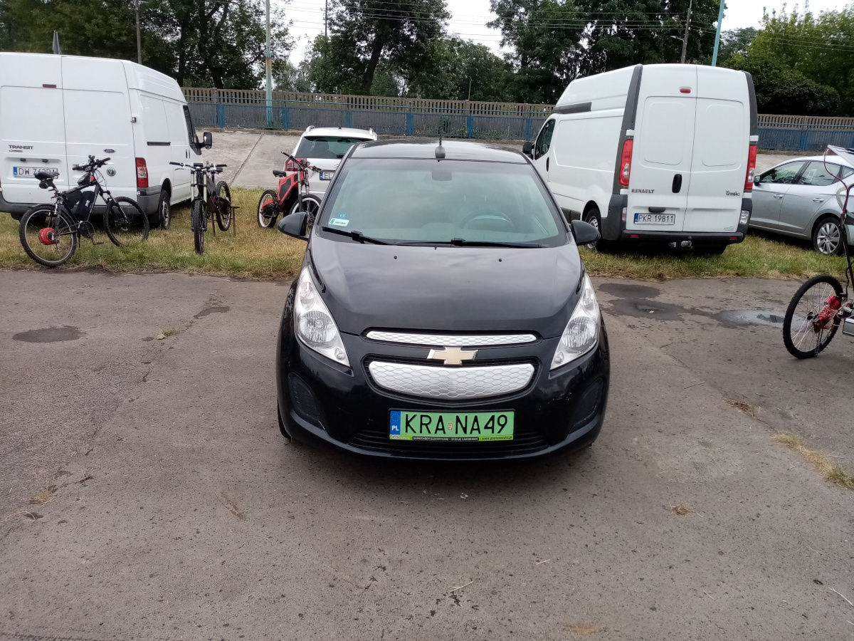 Samochód elektryczny Chevrolet Spark Przód.jpg