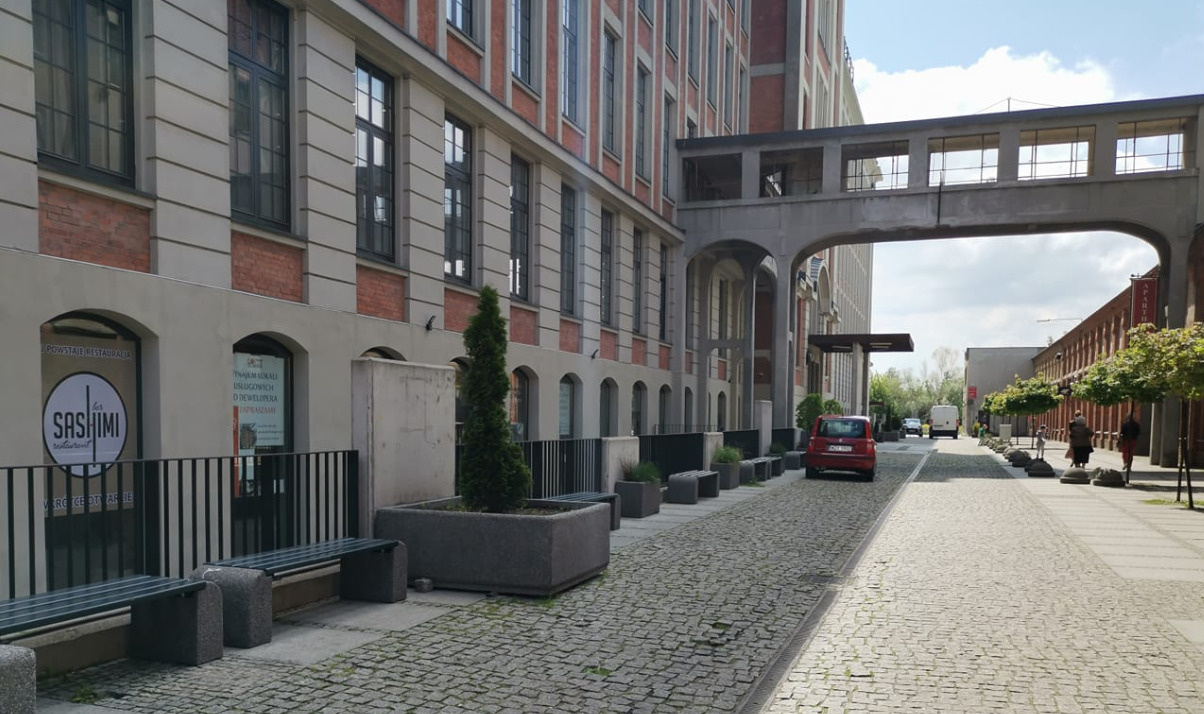 Sashimi Sushi Bar ul. Hiellego Żyrardów.jpg