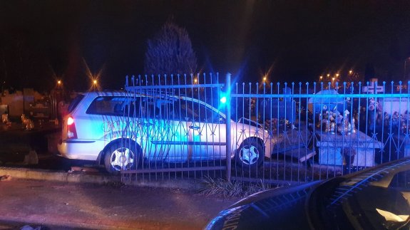 Wjazd na cmentarz.jpg