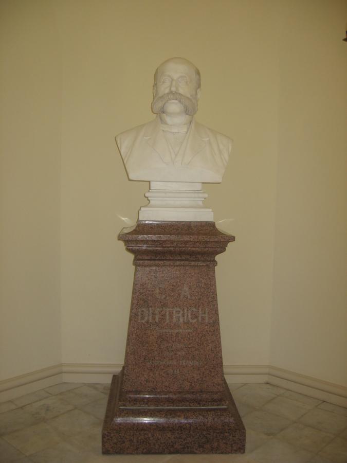 Popiersie Karola Dittricha.jpg