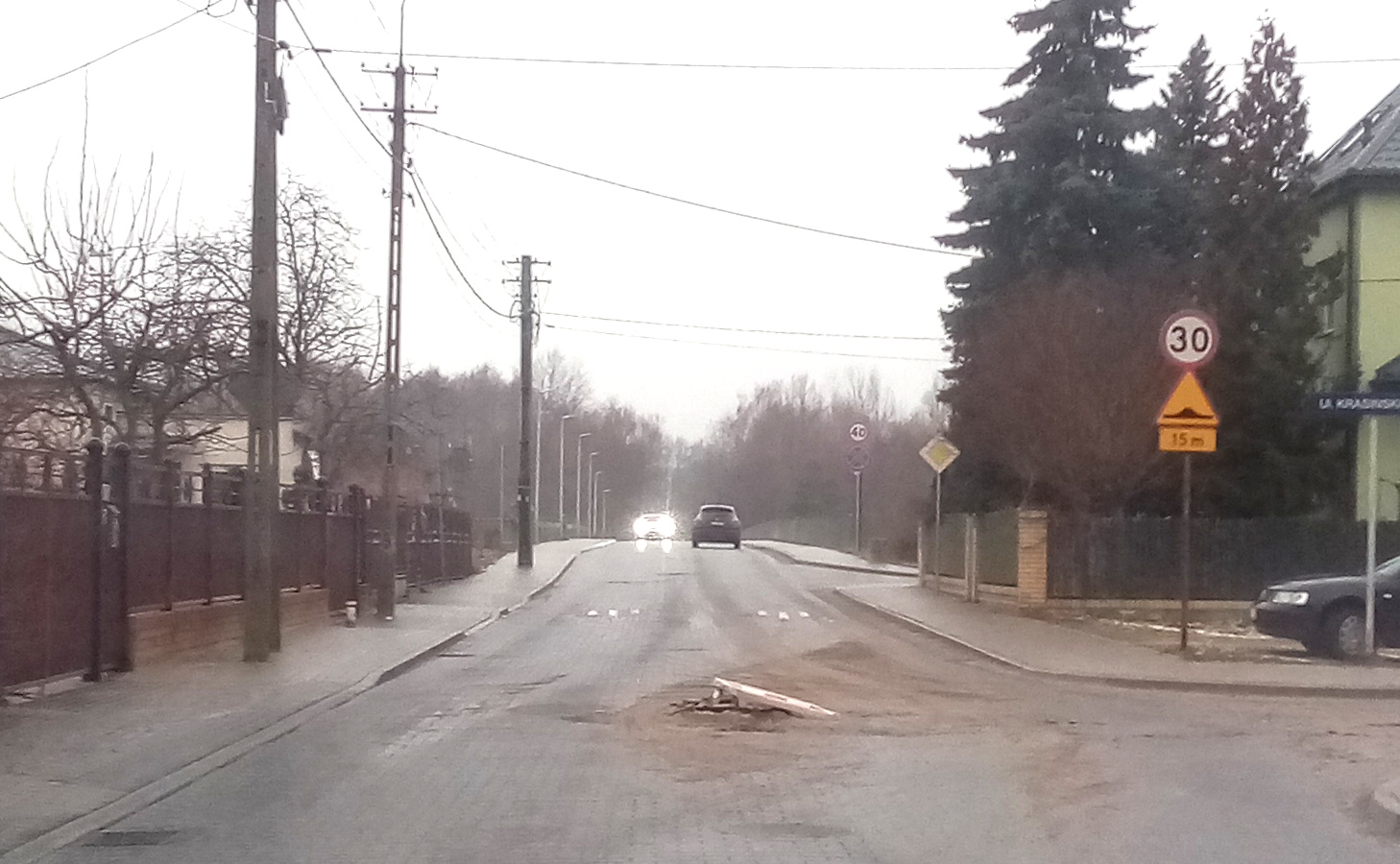 Złamany słupek.jpg