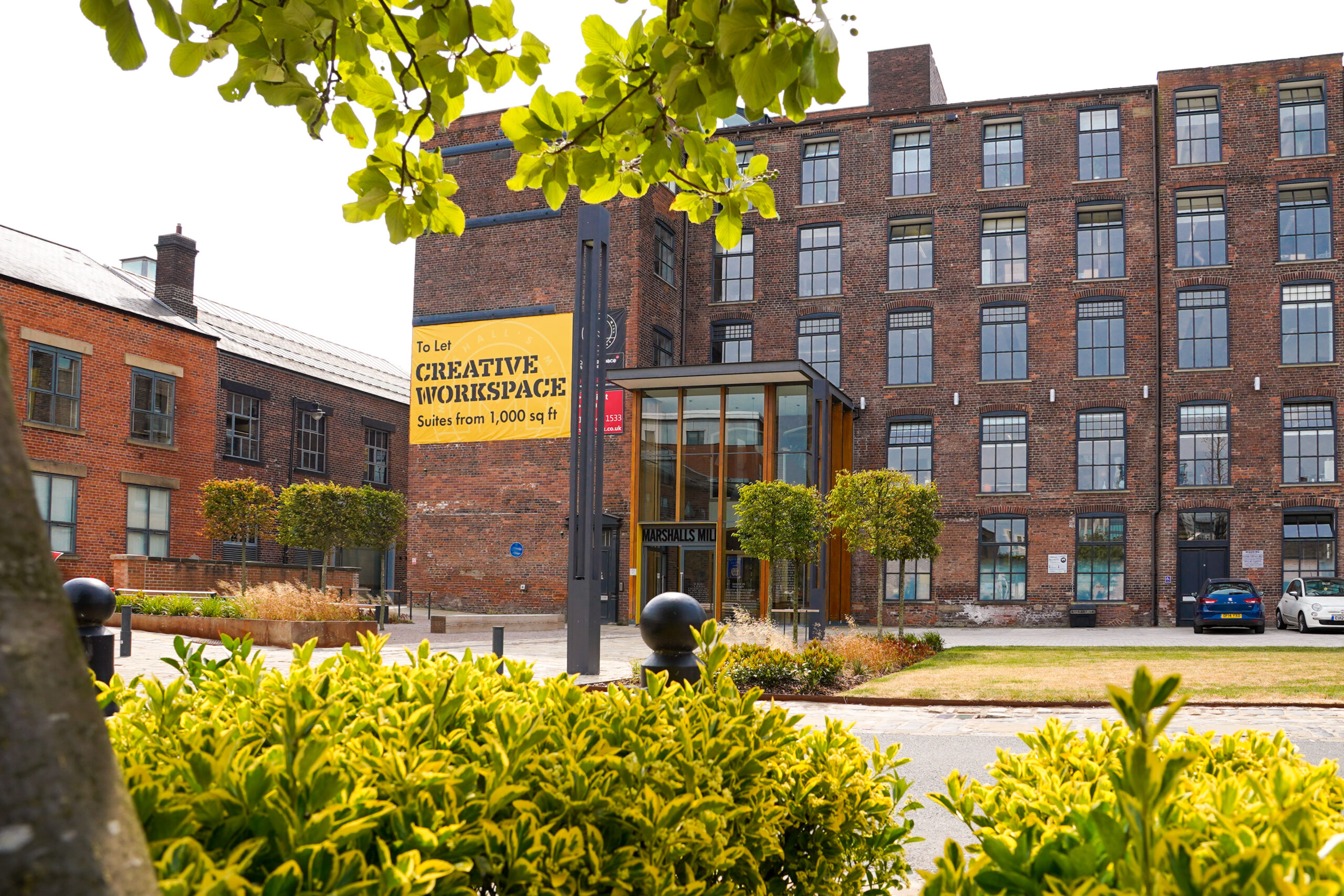 Marshalls Mill Leeds dzisiaj.jpg