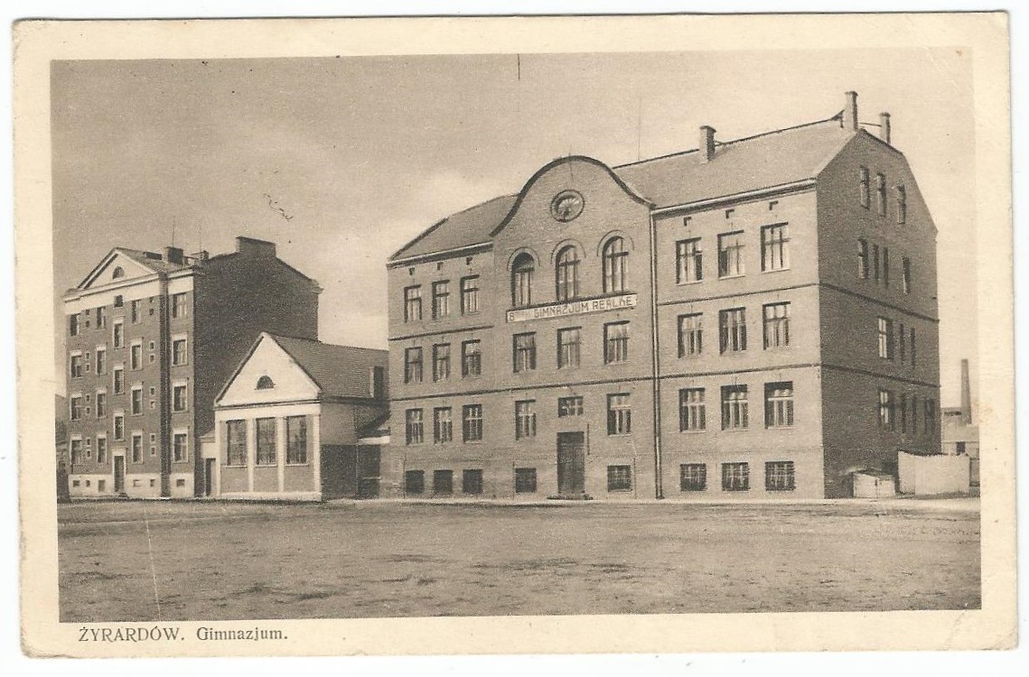 Gimnazjum Realne przód.jpg
